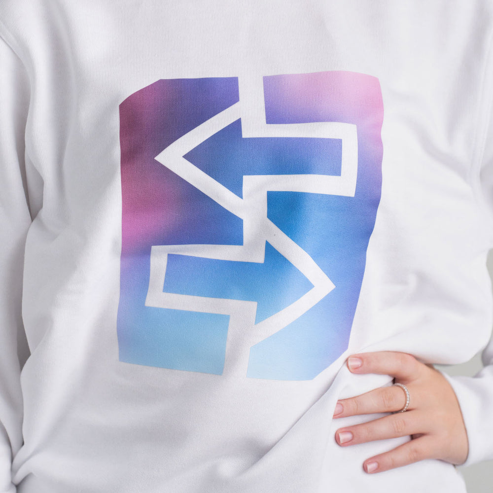 Weißes Sweatshirt mit Logo, ideal für den Miami-Lifestyle und perfekte Begleitung für jeden Anlass, auch bei kühlerem Wetter.