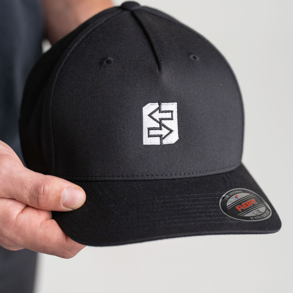 
                      
                        Flexfit Cap schwarz
                      
                    